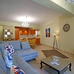 Luxury كيوبارِسِيا