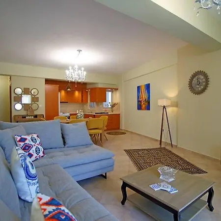 Luxury Kyparissia